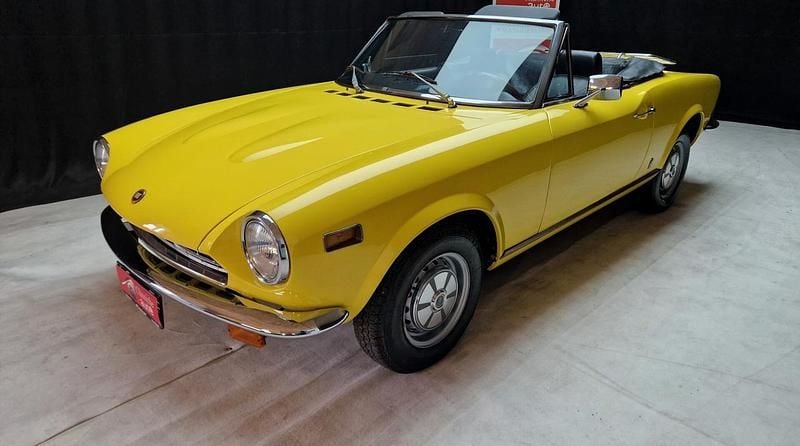 Usata Fiat 124 Spider S 89 CV (65 kW) 1977 Giallo Cabrio
