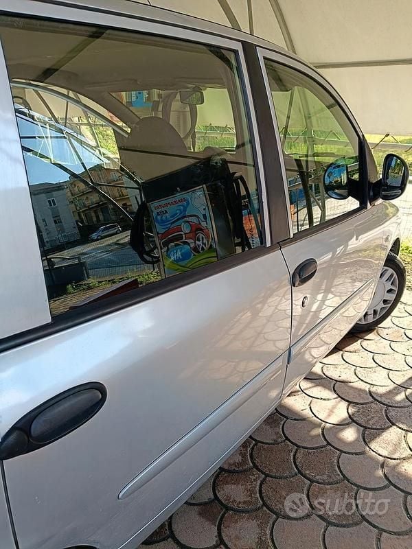 Usata Fiat Multipla 120 CV (88 kW) 2010 Grigio Monovolume