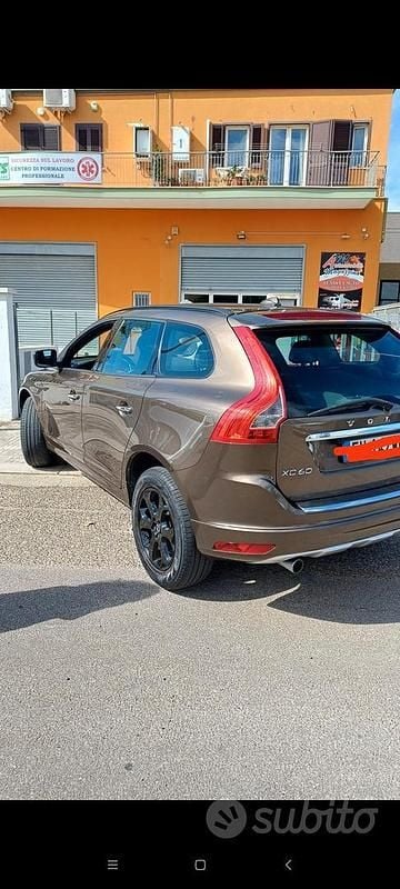 Usata Volvo XC60 136 CV (100 kW) 2014 Marrone SUV