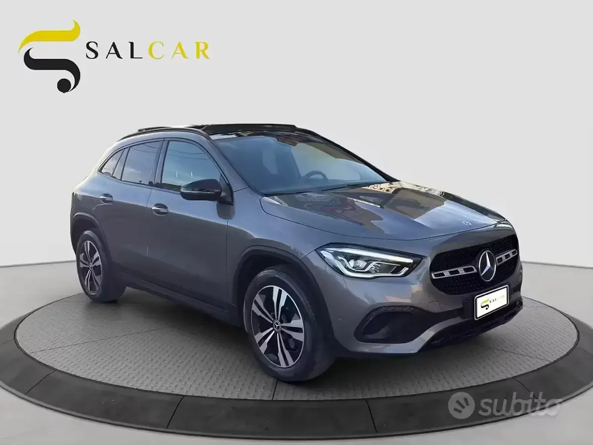 Usado Mercedes GLA200 150 CV (110 kW) 2022 Gris SUV