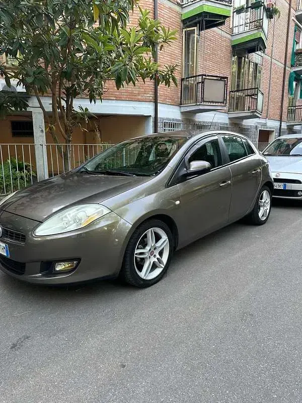 Usata Fiat Bravo 90 CV (66 kW) 2007 Utilitaria