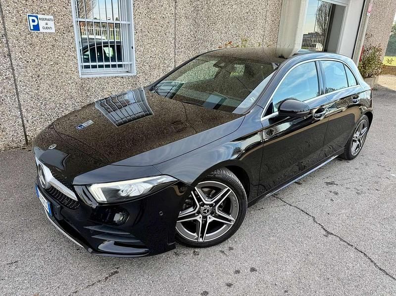 Usata Mercedes A200 Premium 163 CV (119 kW) 2021 Nero Berlina