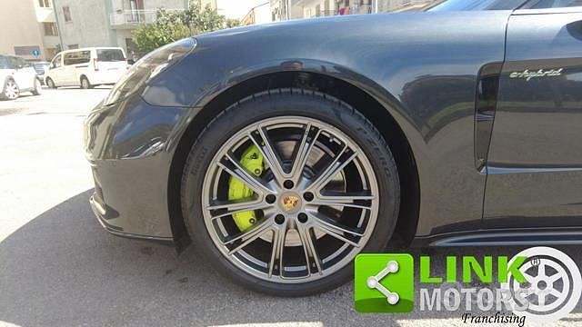 Usata Porsche Panamera Edition 330 CV (242 kW) 2020 Grigio scuro Berlina