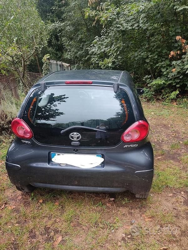 Usata Toyota Aygo 2007 Grigio Utilitaria