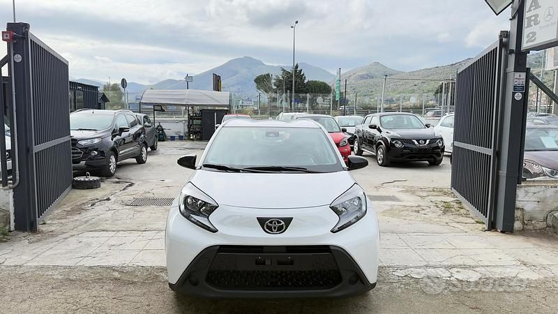 Usata Toyota Aygo X Trend 72 CV (52 kW) 2022 Bianco SUV