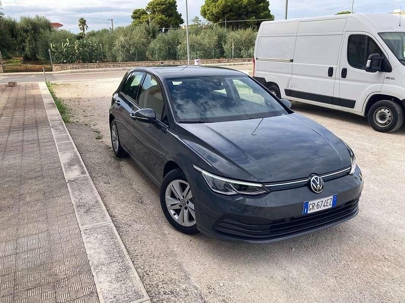 Usata VW Golf VIII Life 110 CV (80 kW) 2023 Berlina