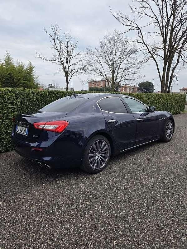Usata Maserati Ghibli 250 CV (183 kW) 2019 Blu/azzurro Berlina
