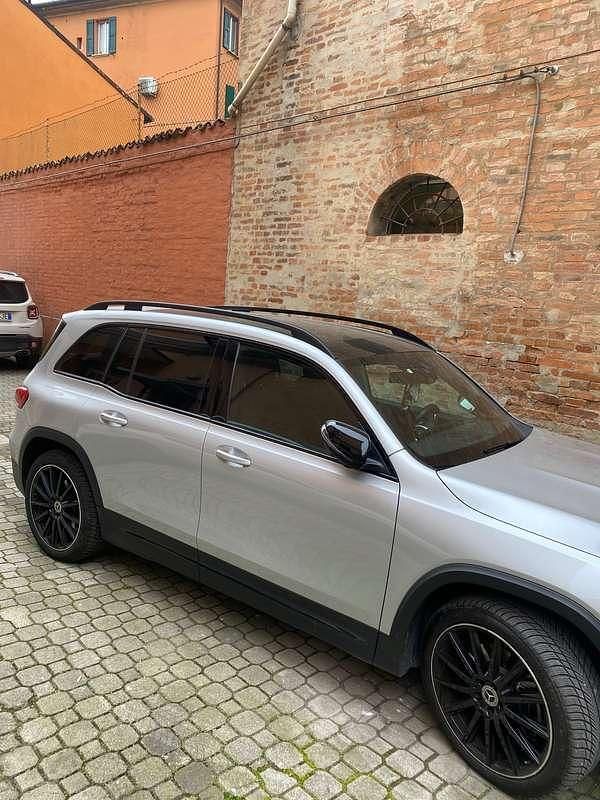 Usata Mercedes GLB220 190 CV (139 kW) 2023 Argento SUV