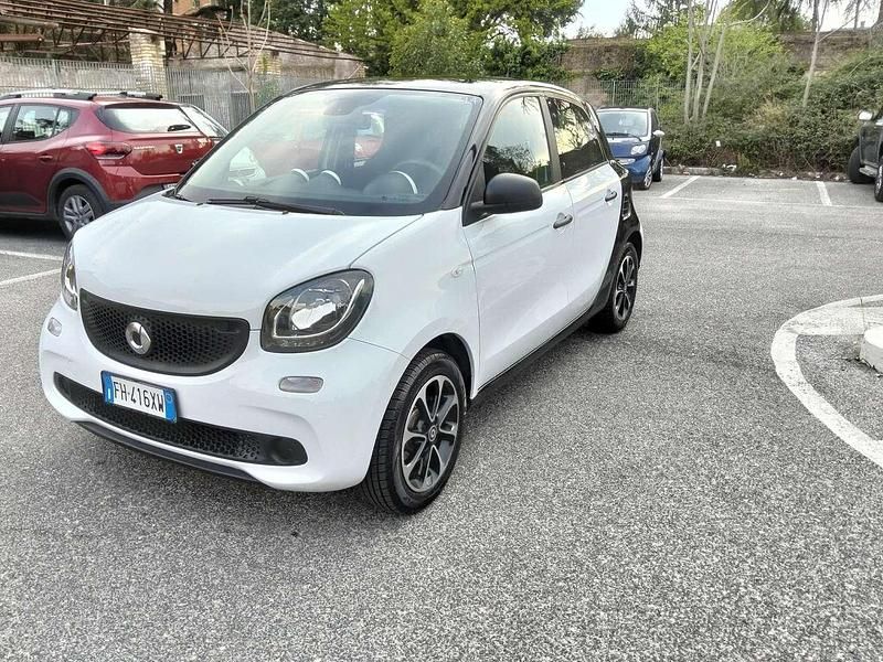 Usata Smart ForFour Passion 71 CV (52 kW) 2017 Bianco Utilitaria