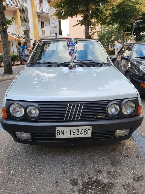 Usata Fiat Ritmo 130 CV (95 kW) 1983 Grigio Cabrio