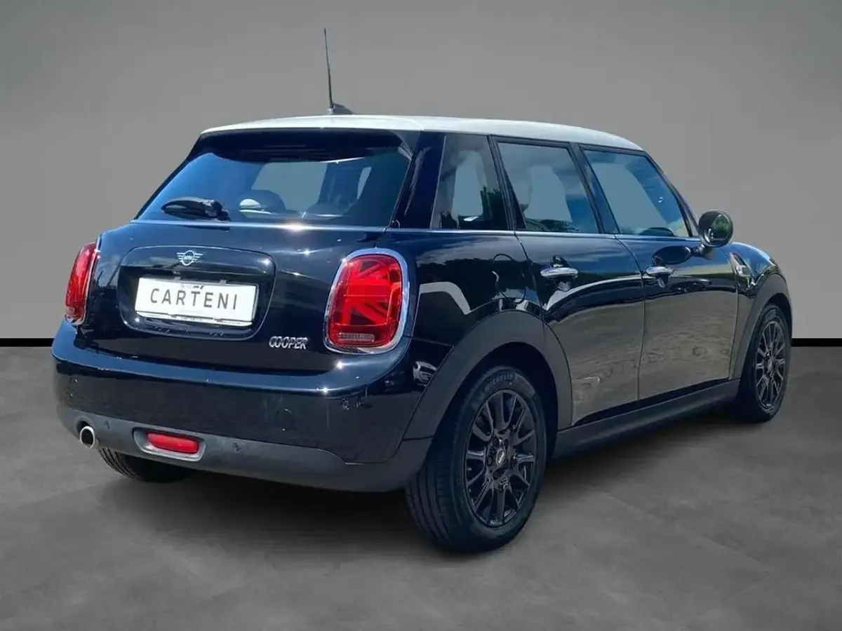 Usata Mini Cooper Hype 136 CV (100 kW) 2020 Midnight black metallizzato Utilitaria