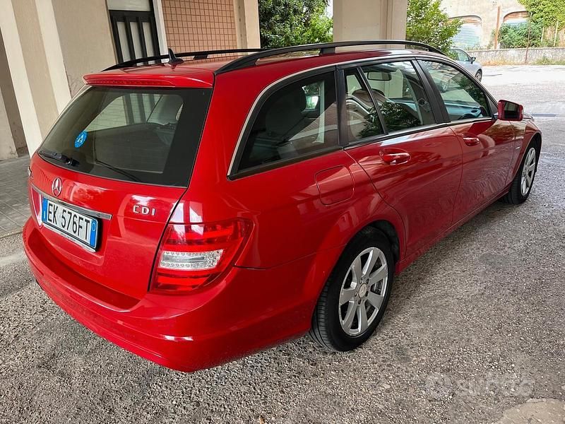 Usata Mercedes C220 Executive 170 CV (125 kW) 2011 Rosso Station wagon
