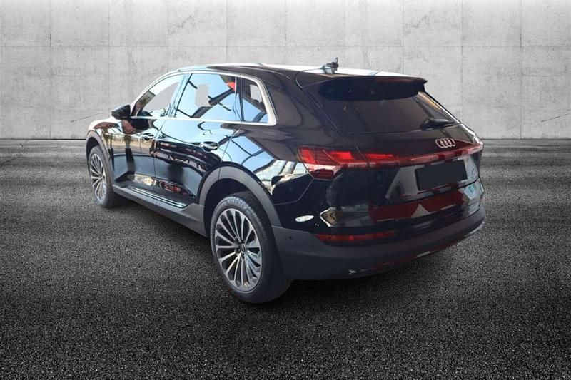 Usata Audi e-tron 158 kW (215 CV) 2022 Nero SUV