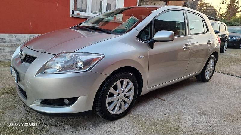 Usata Toyota Auris Sol 126 CV (92 kW) 2007 Grigio Berlina