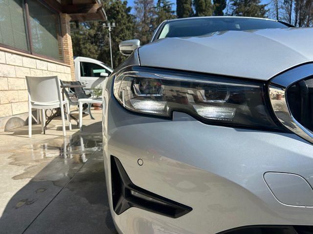 Usata BMW 318 Sport Line 136 CV (100 kW) 2020 Argento Berlina