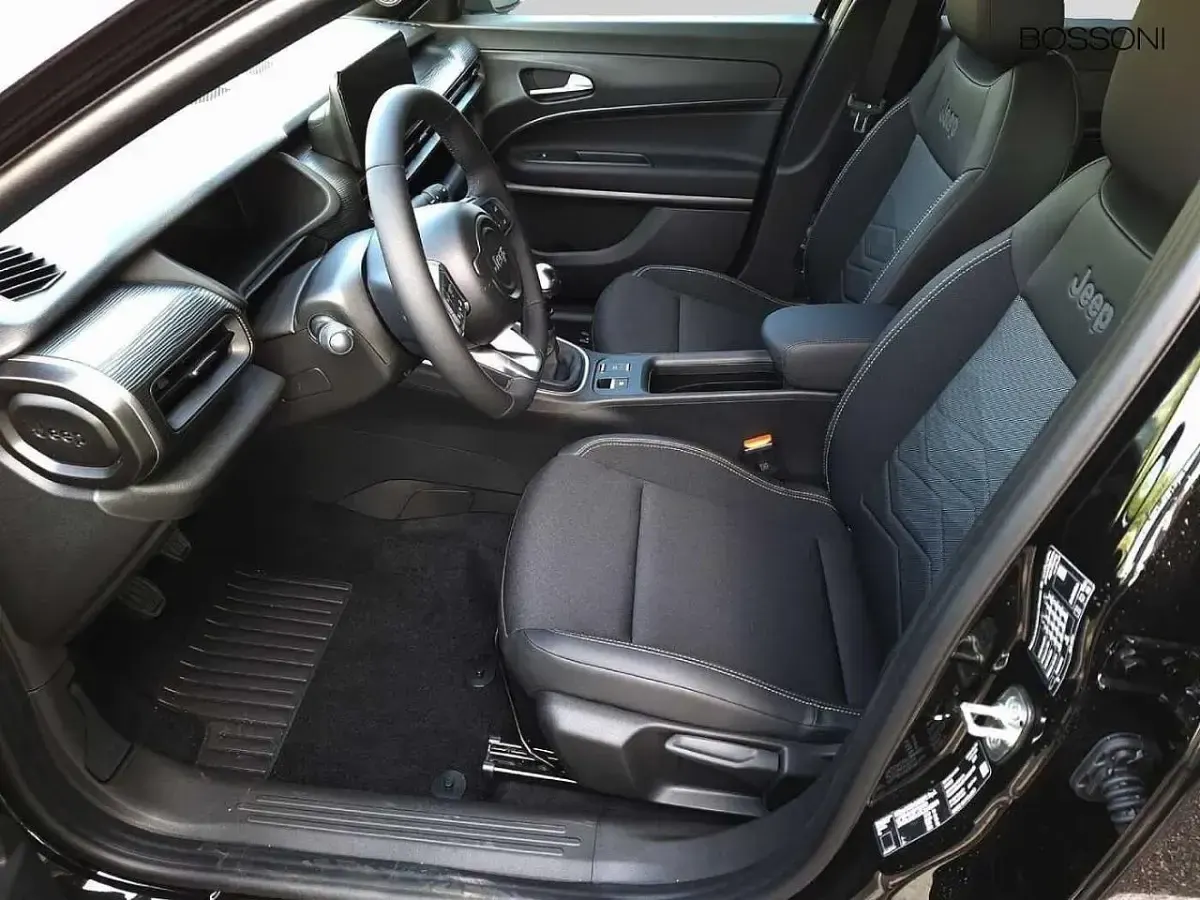 Nuova Jeep Avenger Summit 100 CV (73 kW) 2026 SUV