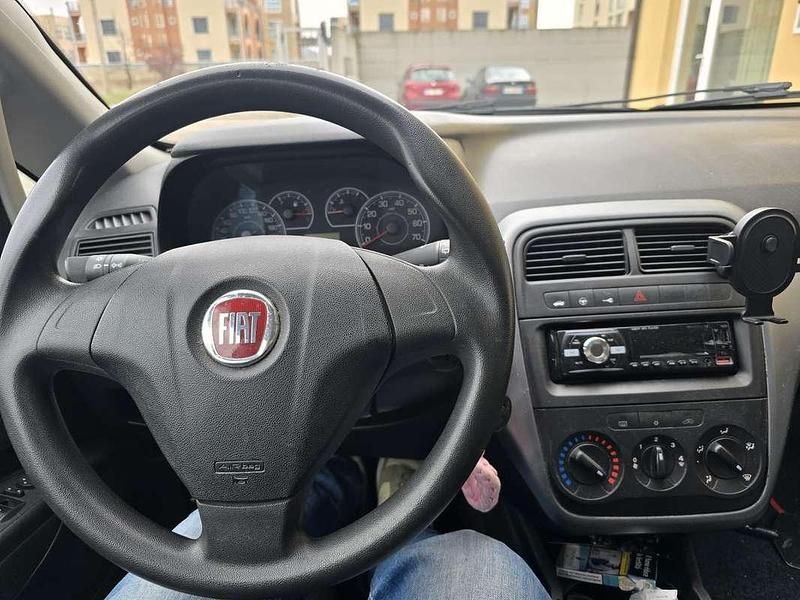 Usata Fiat Grande Punto 75 CV (55 kW) 2010 Utilitaria