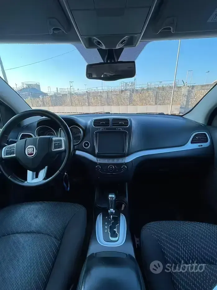 Usata Fiat Freemont Lounge 170 CV (125 kW) 2014 Bianco SUV