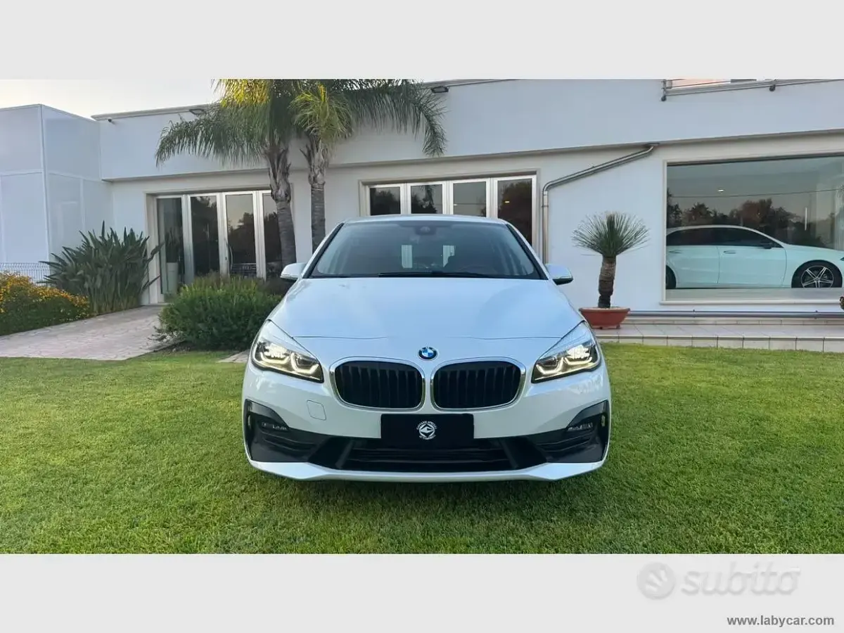 Usata BMW 218 Active Tourer Efficient Dynamics 150 CV (110 kW) 2021 Bianco Monovolume