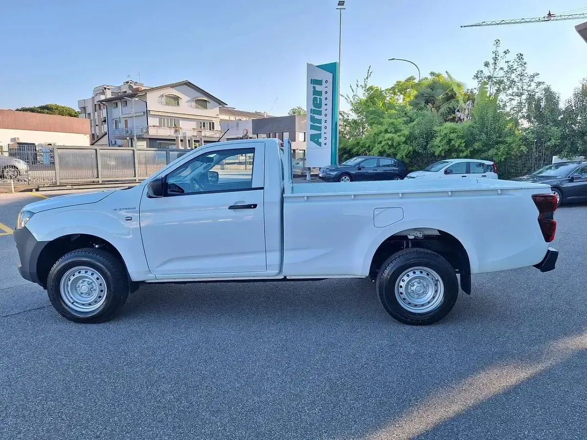 Nuova Isuzu D-Max 163 CV (119 kW) 2026 Bianco Pick-up