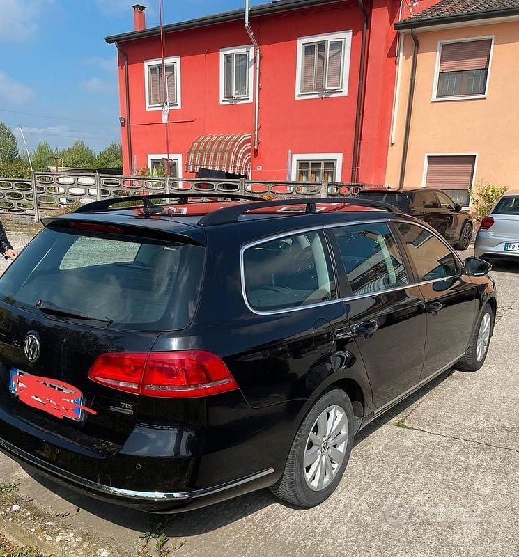 Usata VW Passat 105 CV (77 kW) 2013 Nero Station wagon