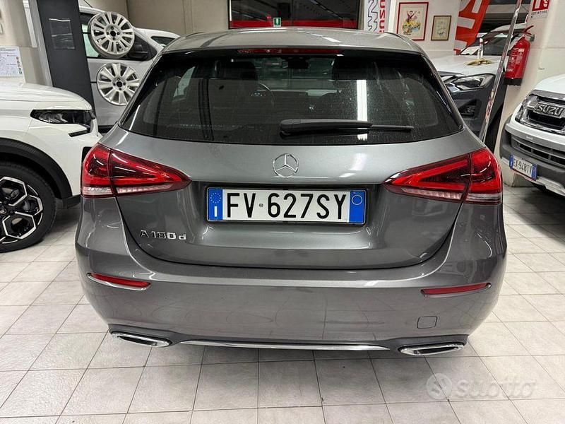 Usata Mercedes A180 116 CV (85 kW) 2019 Grigio Berlina