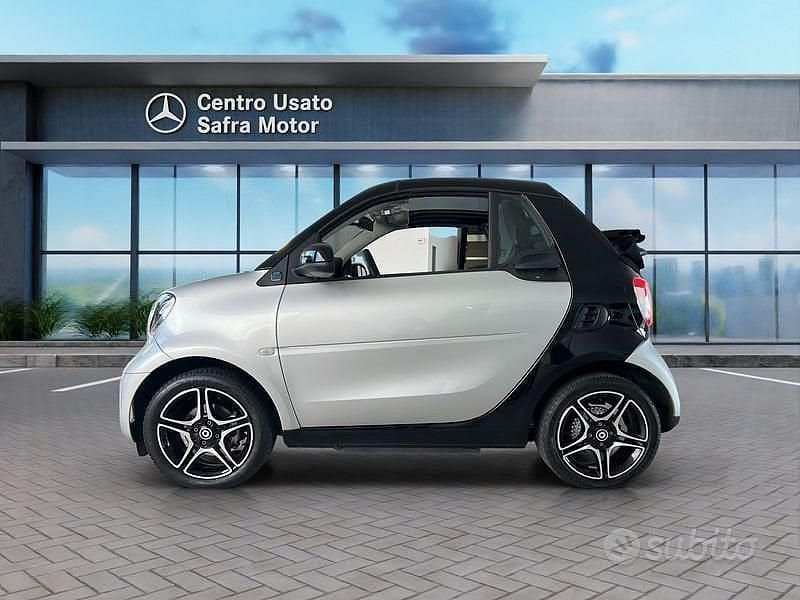 Usata Smart ForTwo Electric Drive Pulse 41 kW (56 CV) 2021 Grigio Cabrio