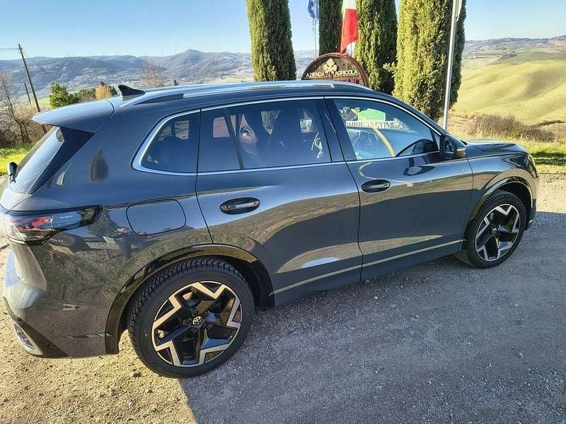 Usata VW Tiguan R-line 150 CV (110 kW) 2024 SUV