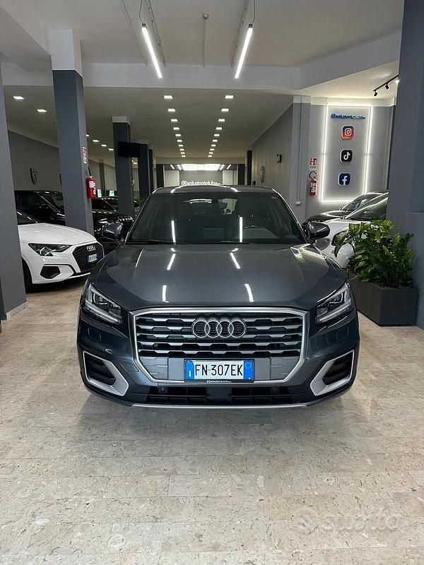 Grigio Usata 2018 Audi Q2 S-Line SUV | 19.499 € (Buon prezzo) - Immagine 1/4