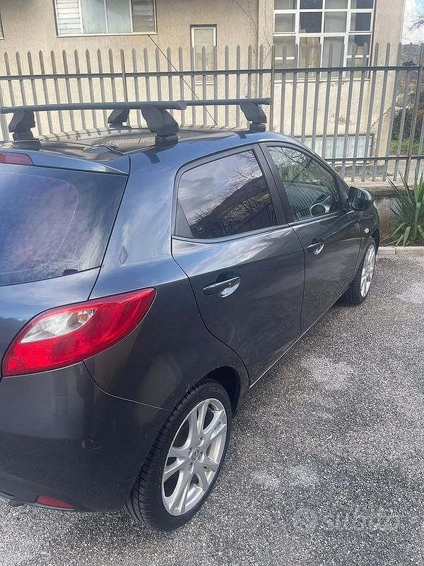 Usata Mazda 2 68 CV (50 kW) 2008 Grigio Utilitaria