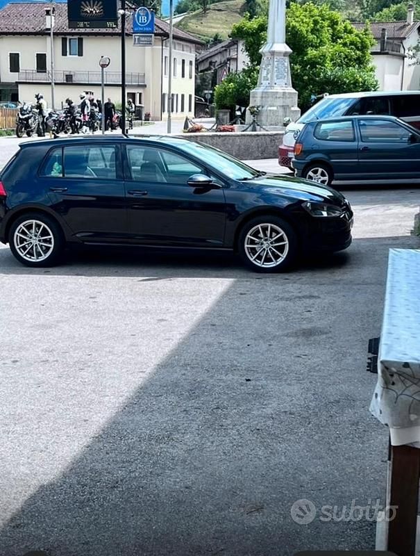 Usata VW Golf VII 105 CV (77 kW) 2014 Nero Station wagon