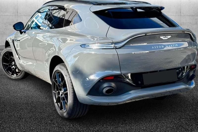 Usata Aston Martin DBX 551 CV (405 kW) 2023 Grigio SUV