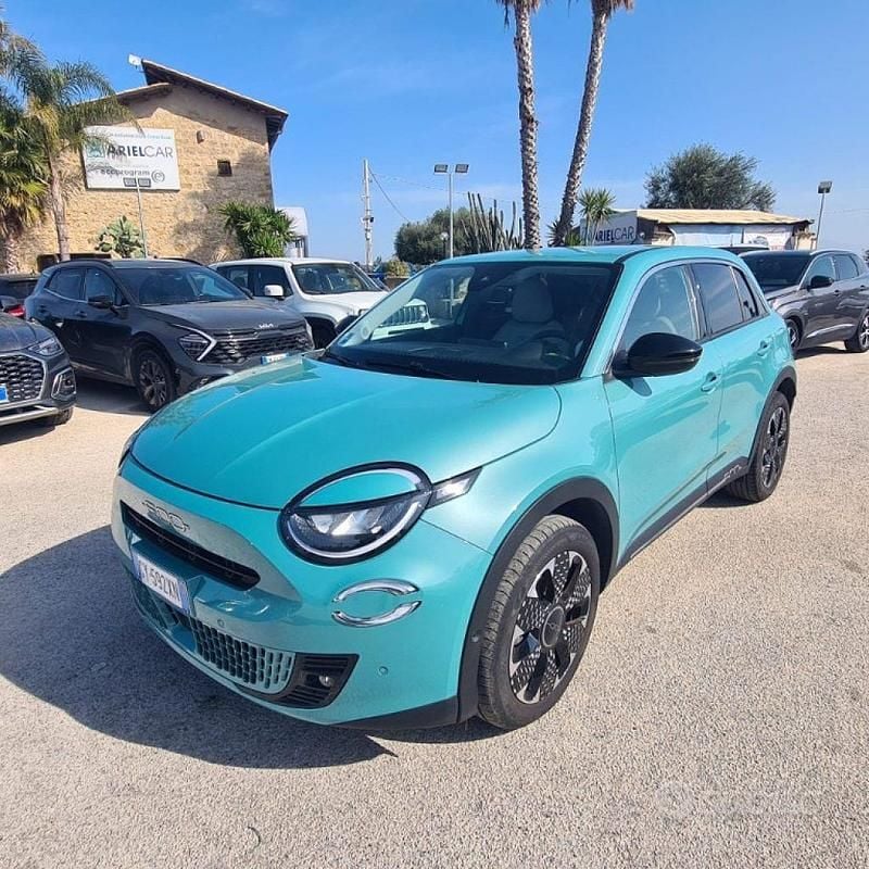 Usata Fiat 600 La Prima 110 CV (80 kW) 2025 Blu SUV