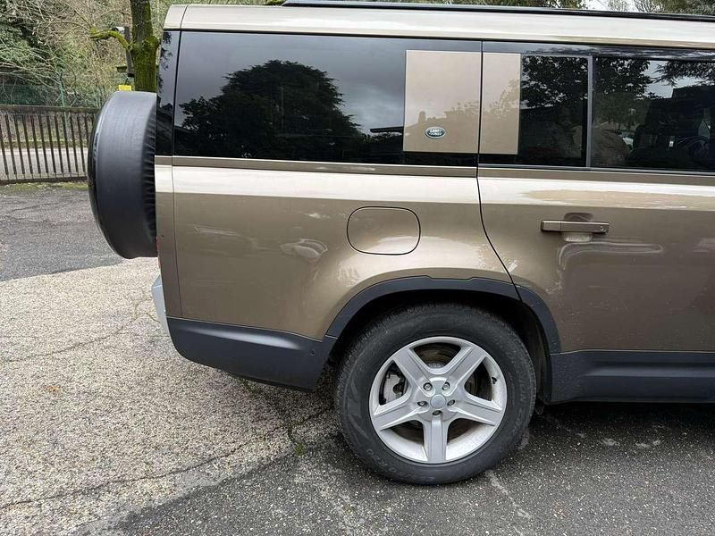 Usata Land Rover Defender HSE Dynamic 249 CV (183 kW) 2022 Bronzo SUV