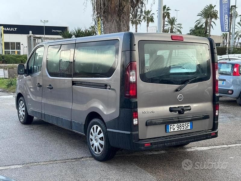 Usata Nissan NV300 145 CV (106 kW) 2017 Grigio Furgone