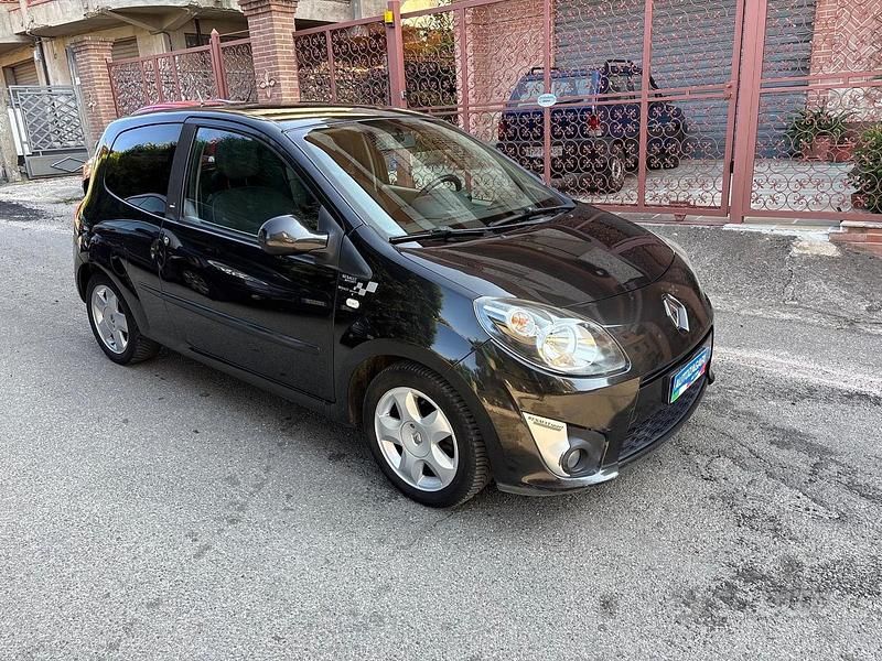 Usado Renault Twingo Dynamique 65 HP (47 kW) 2008 Preto Citadino
