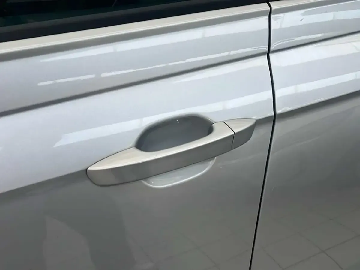 Usata VW Taigo Life 95 CV (69 kW) 2022 Argento SUV