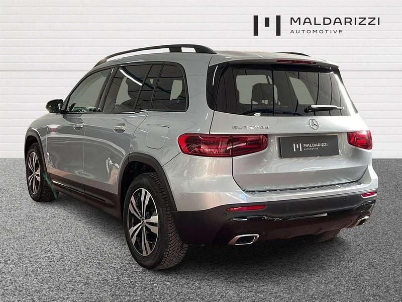 Usata Mercedes GLB200 Advanced Plus 150 CV (110 kW) 2024 Argento SUV
