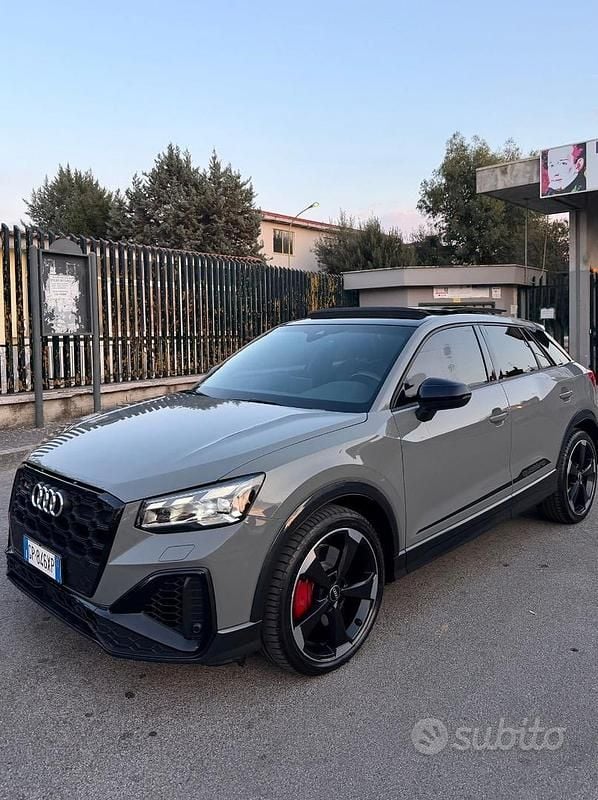 Usata Audi SQ2 300 CV (220 kW) 2023 Grigio SUV