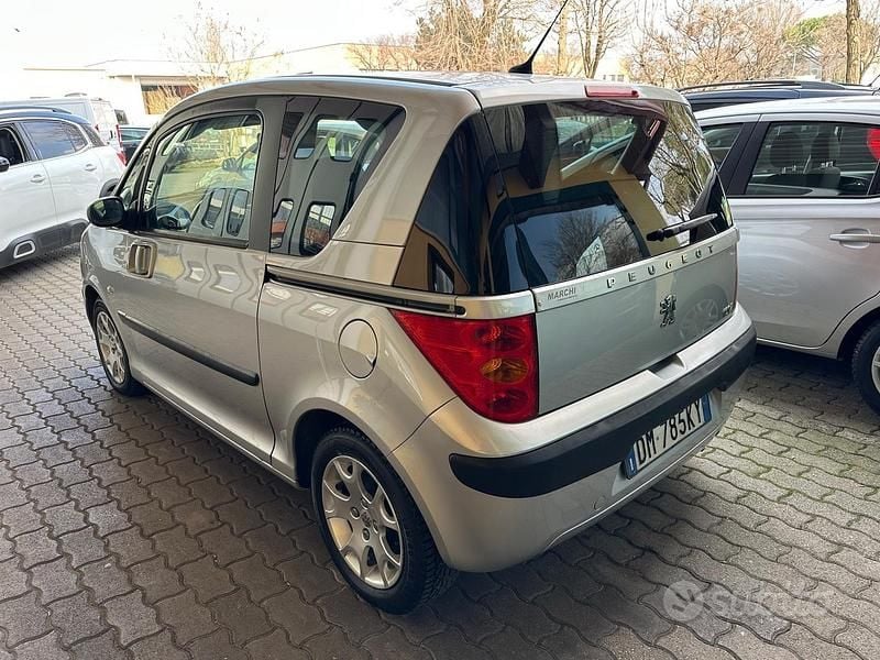 Usata Peugeot 1007 68 CV (50 kW) 2007 Grigio Monovolume
