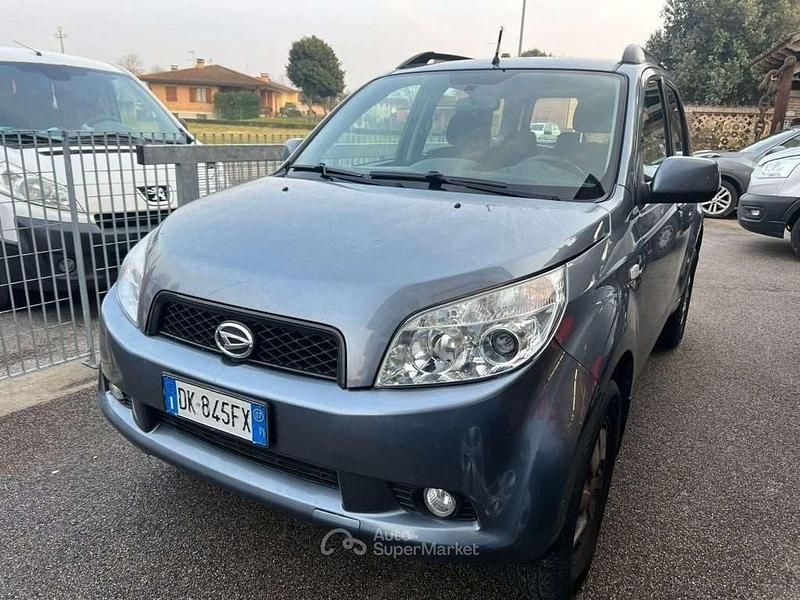 Usata Daihatsu Terios 105 CV (77 kW) 2007 Grigio SUV