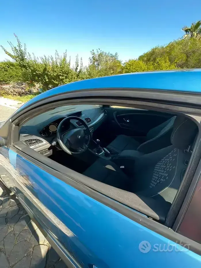 Usata Renault Mégane Coupé 110 CV (80 kW) 2012 Bluazzurro Coupé