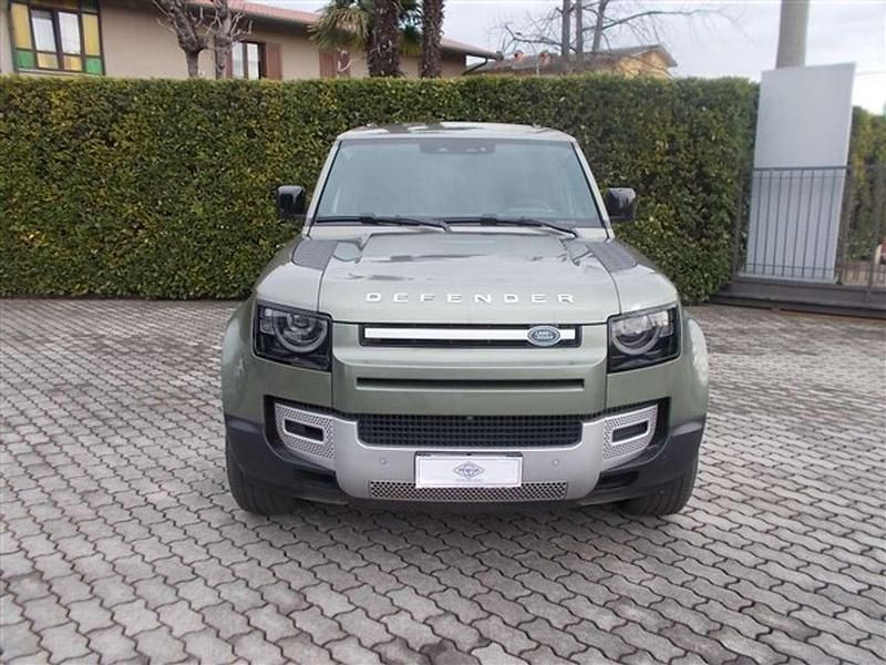 Usata Land Rover Defender SE Dynamic 300 CV (220 kW) 2024 Verde SUV