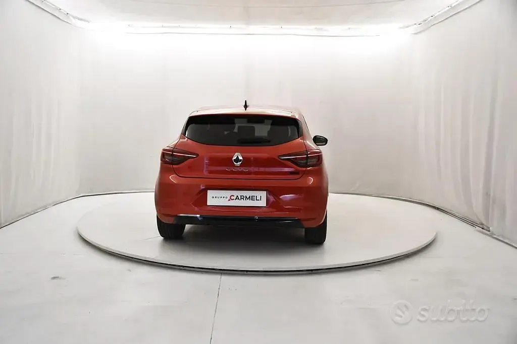 Usata Renault Clio V Techno 145 CV (106 kW) 2023 Giallo Berlina