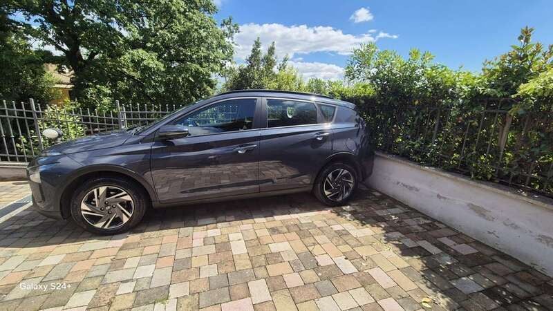 Usata Hyundai Bayon 84 CV (61 kW) 2024 Grigio SUV