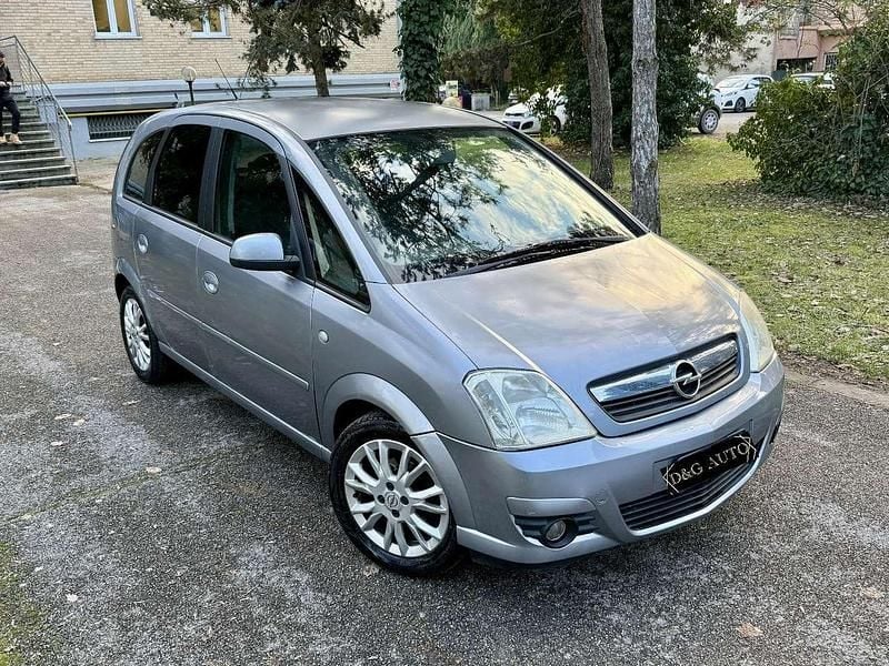 Usata Opel Meriva Enjoy 90 CV (66 kW) 2010 Grigio Monovolume