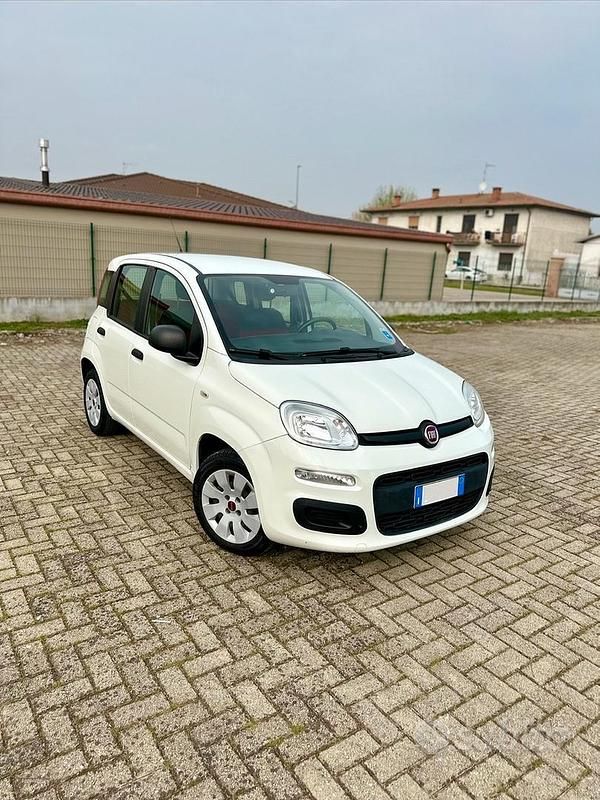 Usata Fiat Panda Easy 69 CV (50 kW) 2016 Bianco Berlina