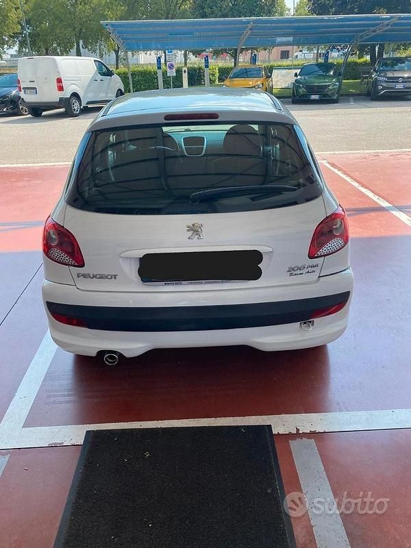 Usata Peugeot 206 60 CV (44 kW) 2009 Bianco Utilitaria
