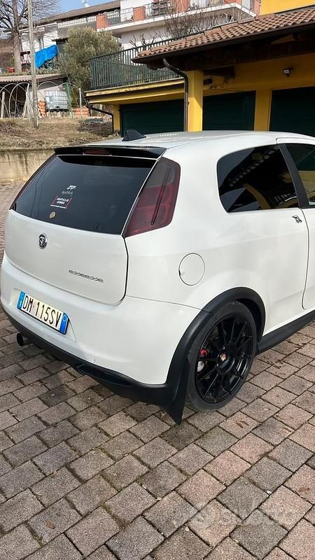 Usata Abarth Grande Punto 155 CV (114 kW) 2008 Bianco Utilitaria
