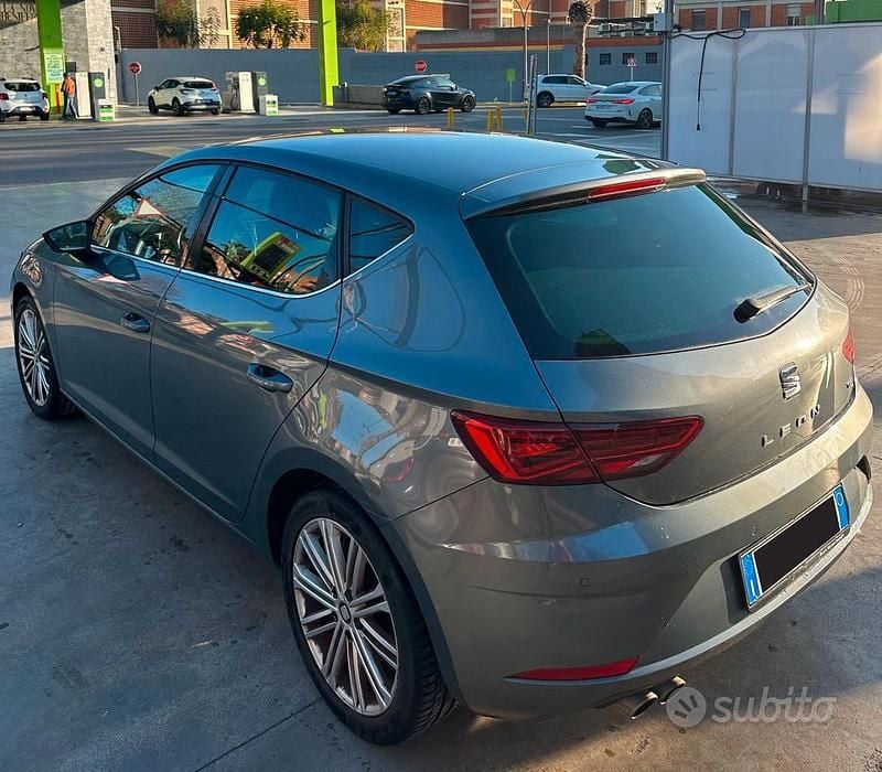 Usata Seat Leon XCELLENCE 150 CV (110 kW) 2017 Grigio Berlina
